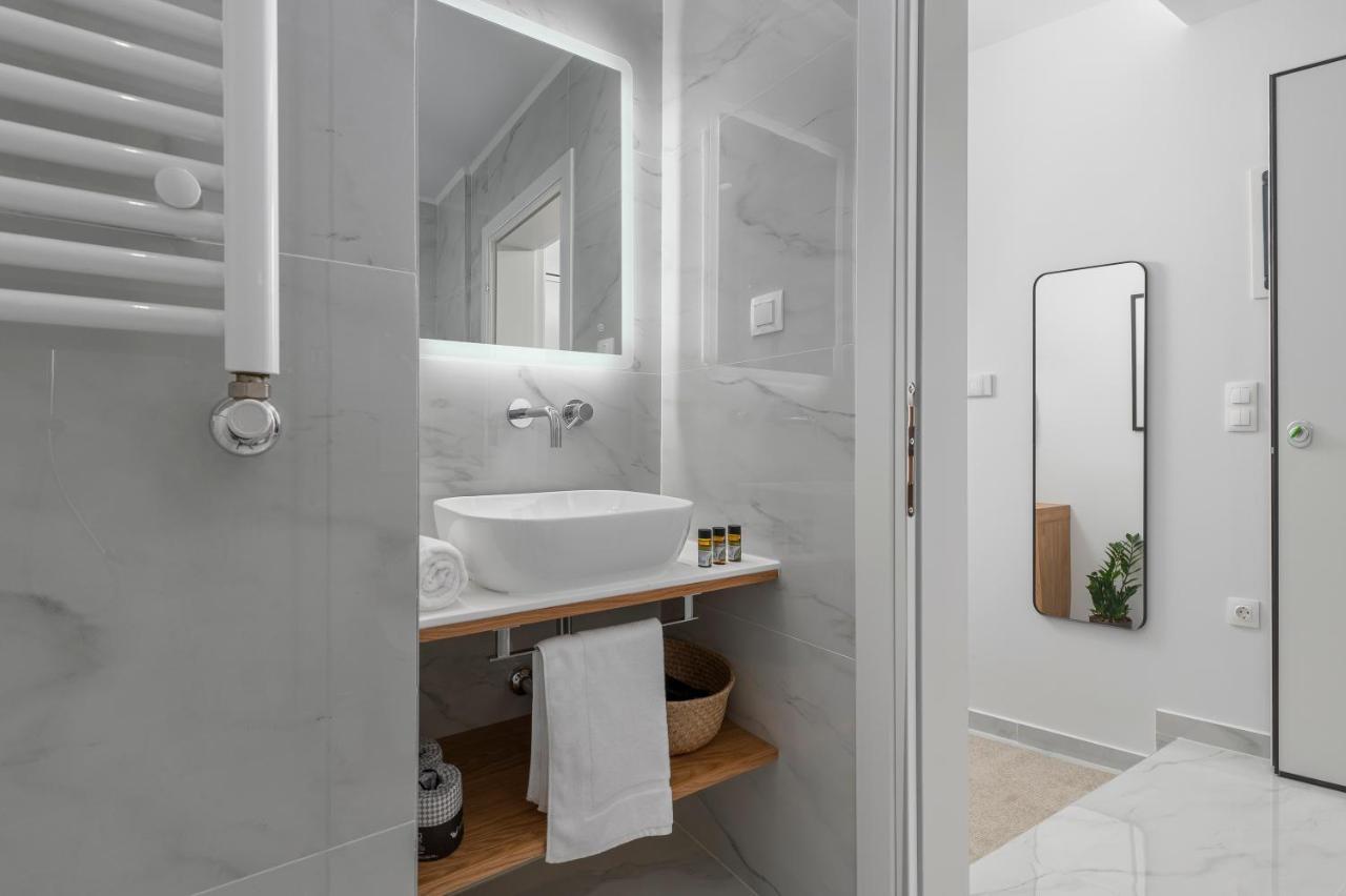 Ιωκα Suites / The Urbitality Project 테살로니키 외부 사진